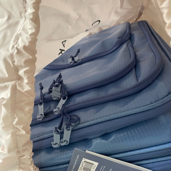New CALPAK carry on luggage 45 l glacier. Sold out online - Picture 13 of 13